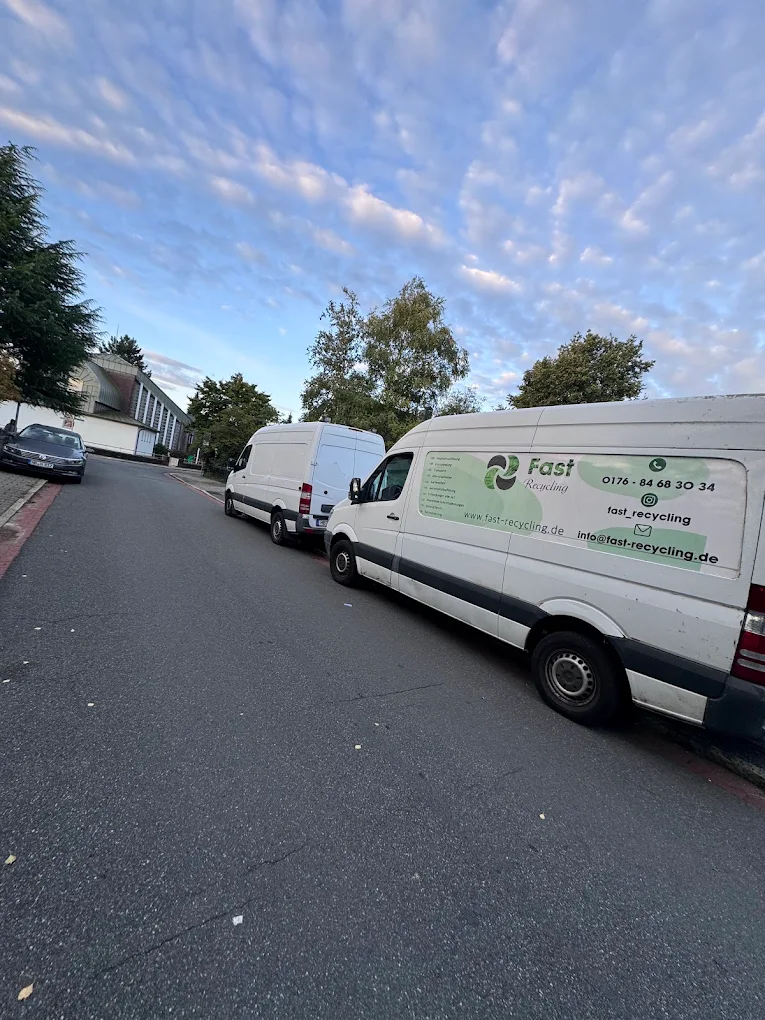 Transporter von Fast Recycling im Einsatz in Bremen